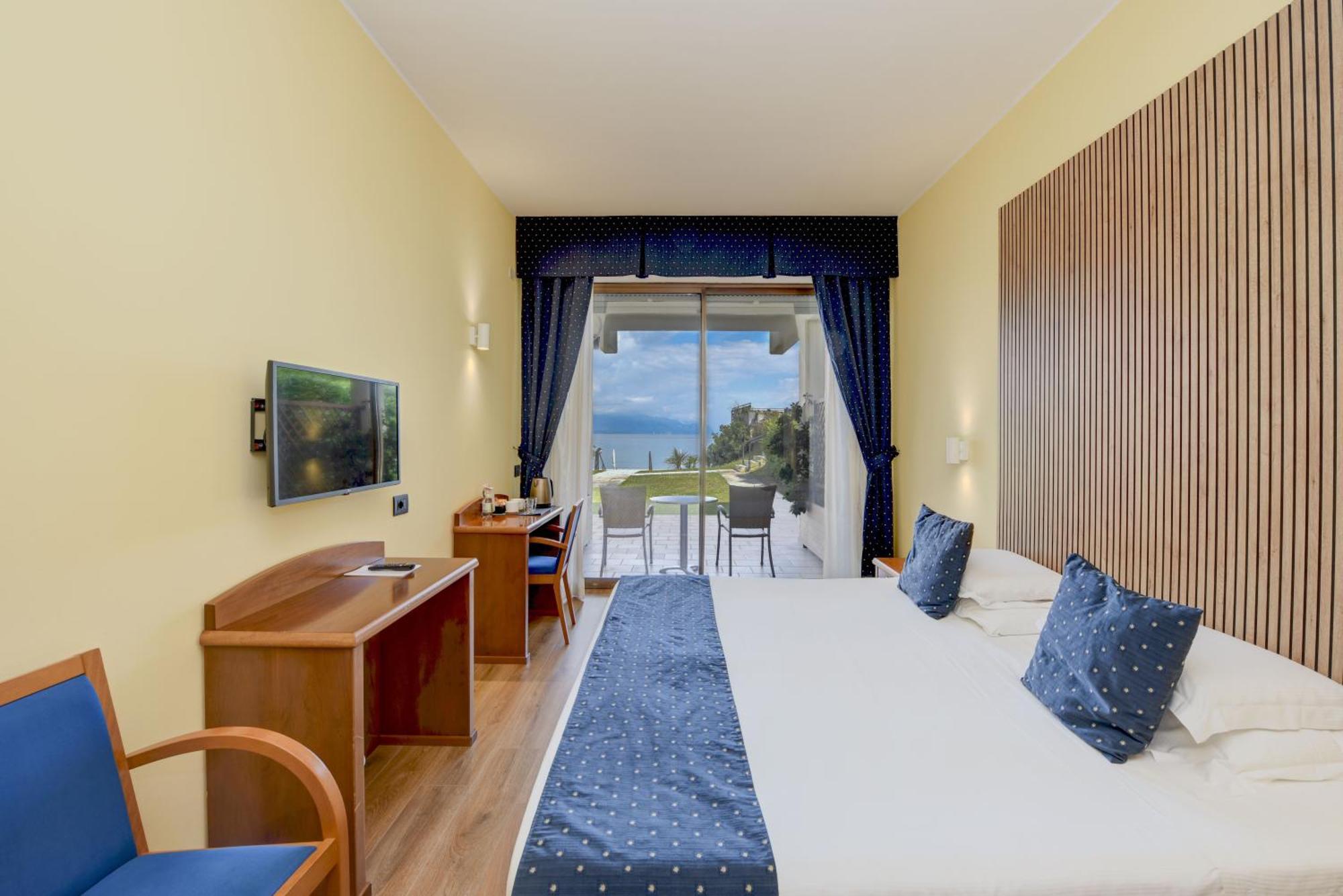 Hotel Lido International Desenzano del Garda Exterior foto